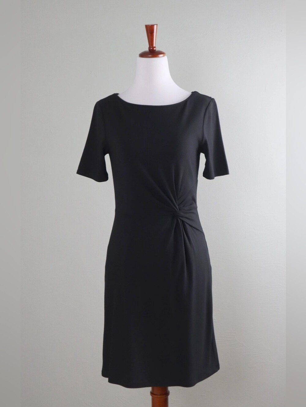 Classic Black Knot-Detail Short Sleeve Dress